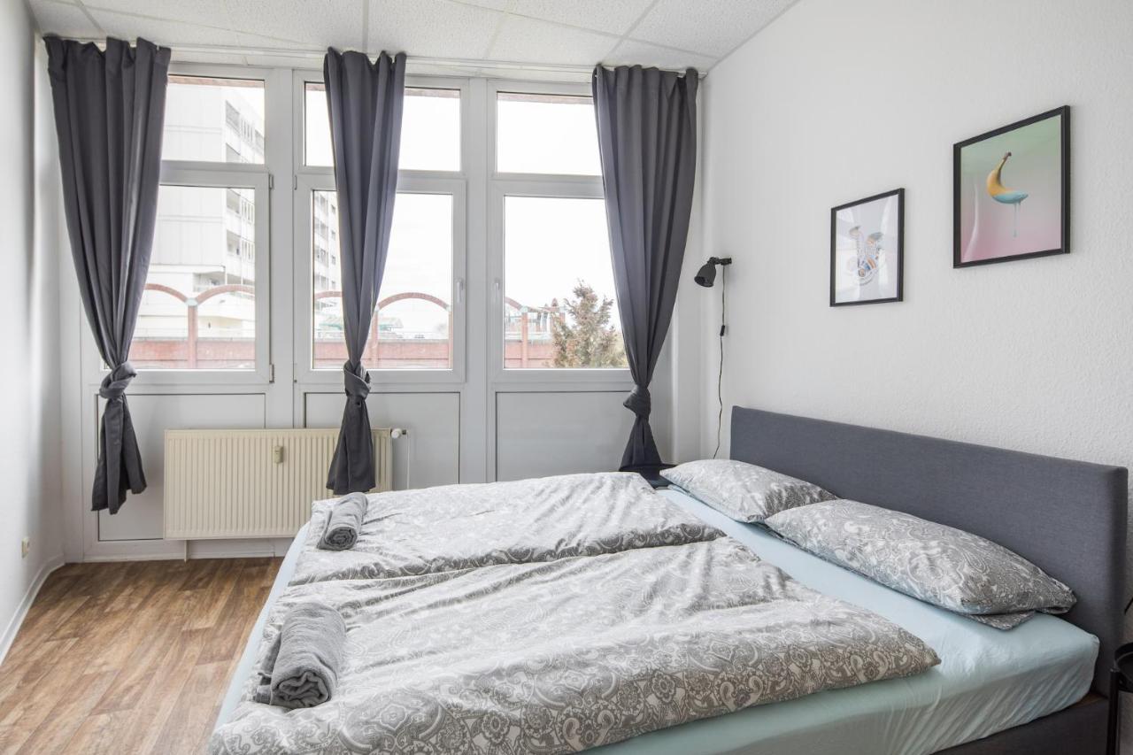 Spacious In For 12 *