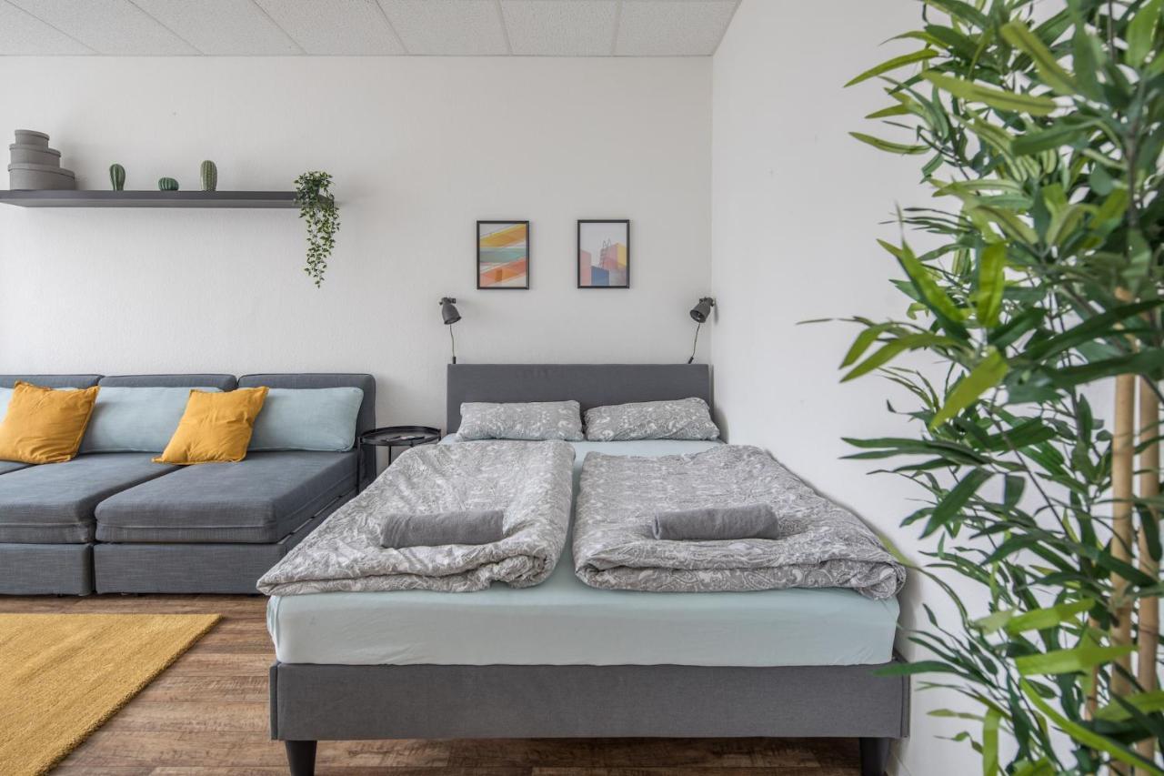 Spacious In For 12 * Hamburg