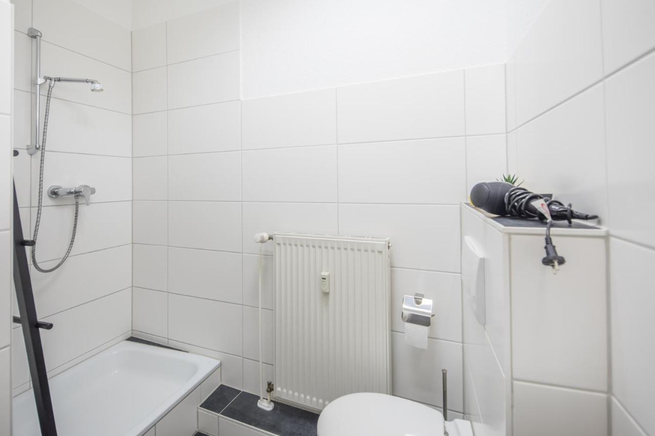 Spacious In For 12 * Hamburg