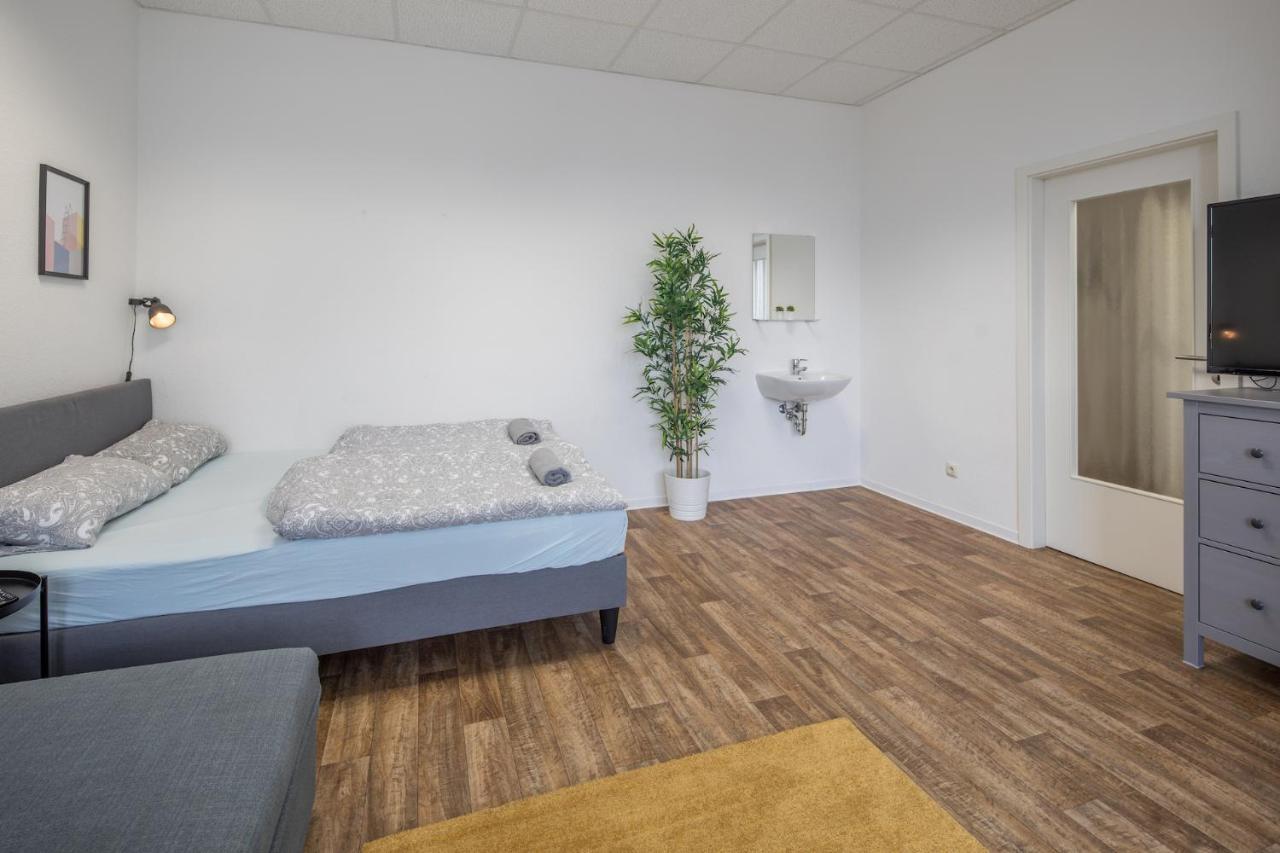 Spacious In For 12 Apartment