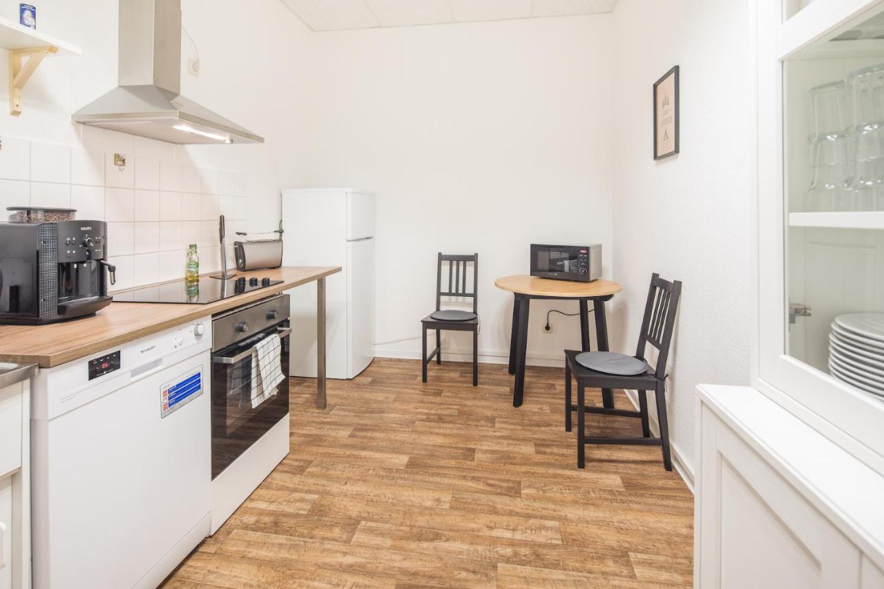 Apartment Spacious In For 12 Hamburg