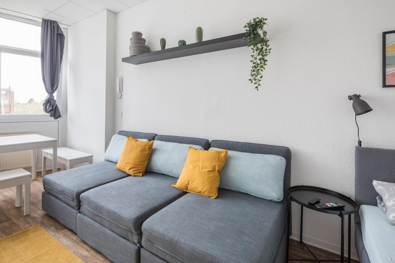 Spacious In For 12