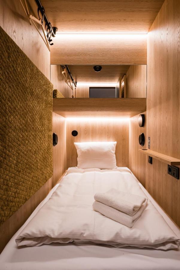 Cab20 Capsule hotel 2*