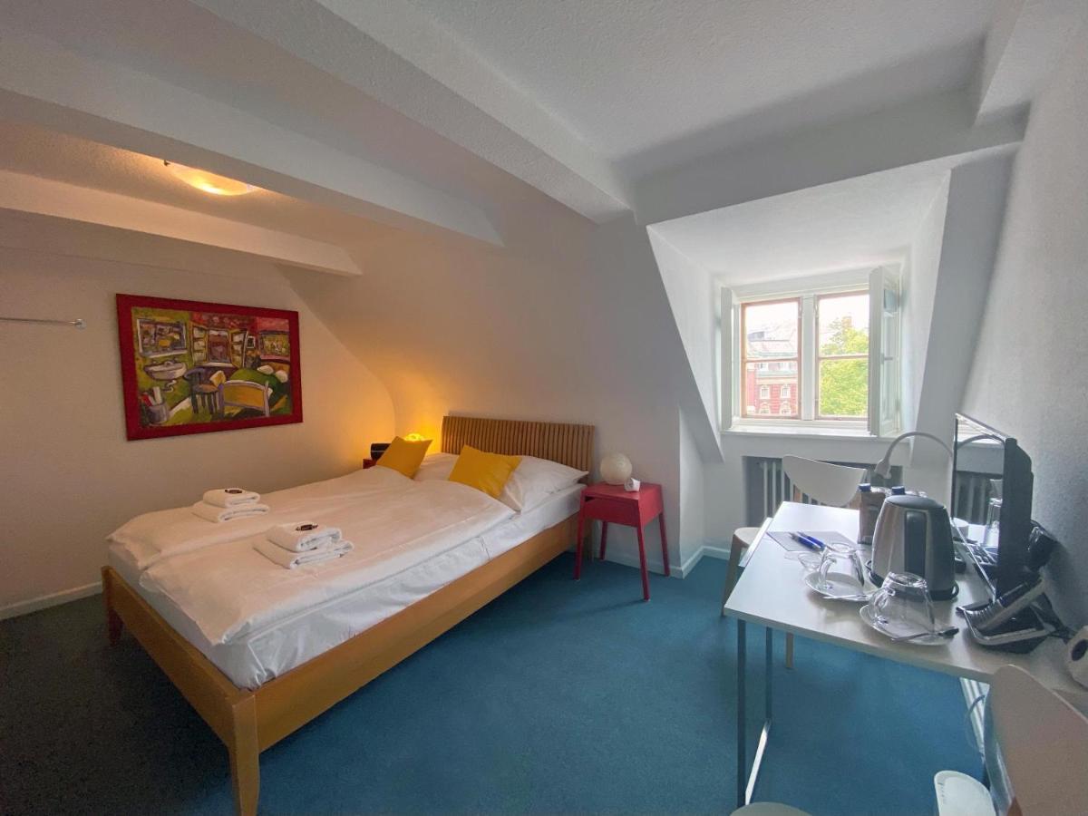 Frauenhotel Hanseatin - Women Only 2*