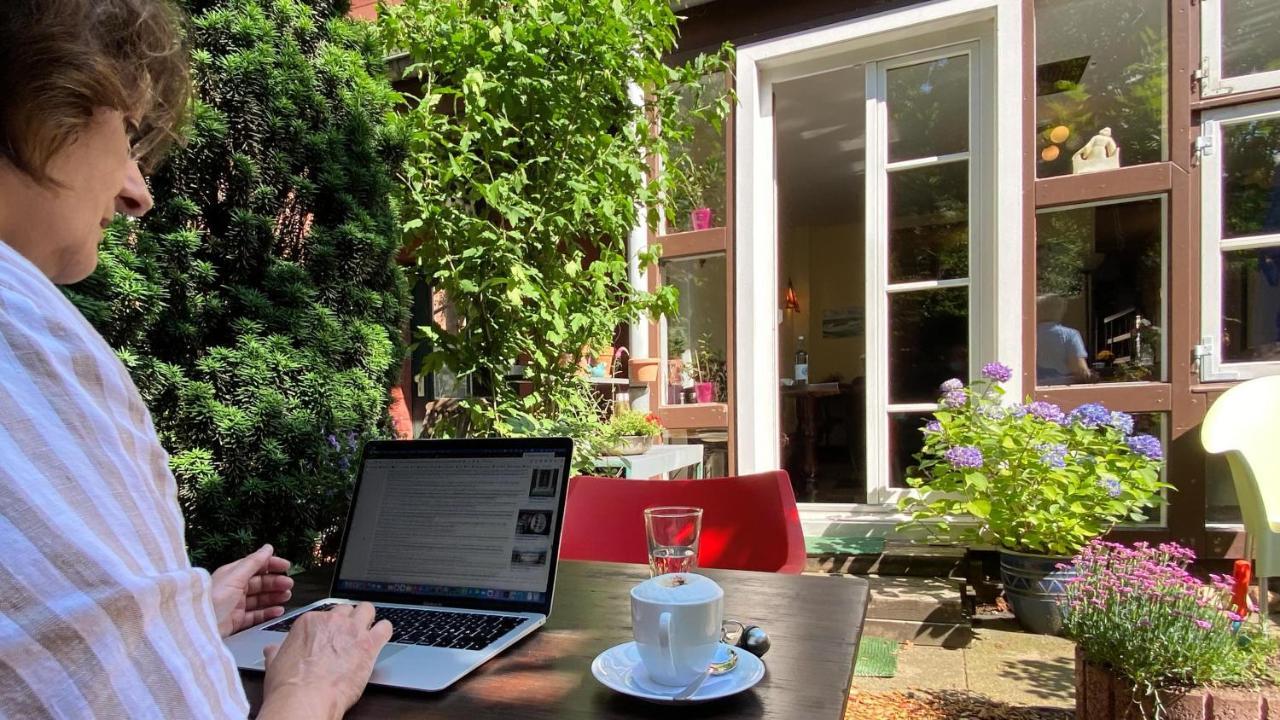 Frauenhotel Hanseatin - Women Only 2*
