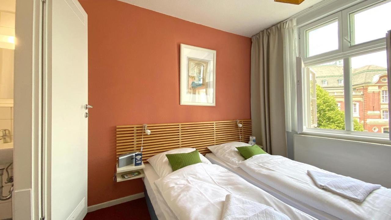 Hotel Frauenhotel Hanseatin - Women Only Hamburg