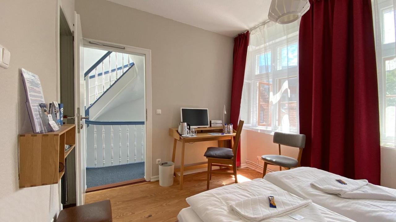 Frauenhotel Hanseatin - Women Only Hotel 2*