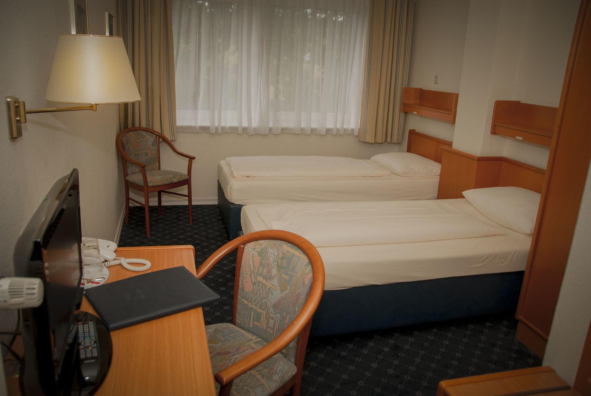 Elbbruecken 3* Hamburg