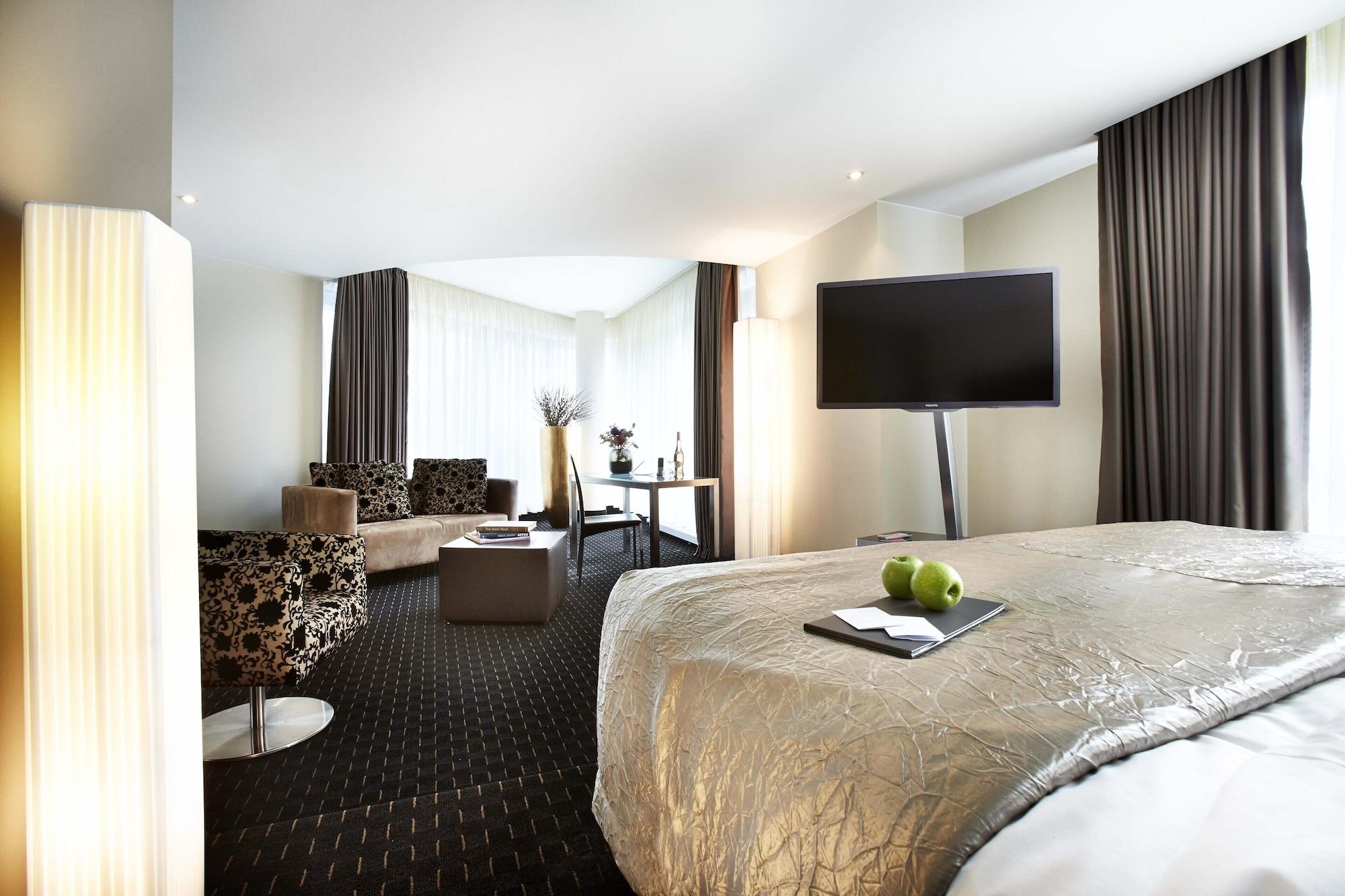 Boston Hh Hotel 4*