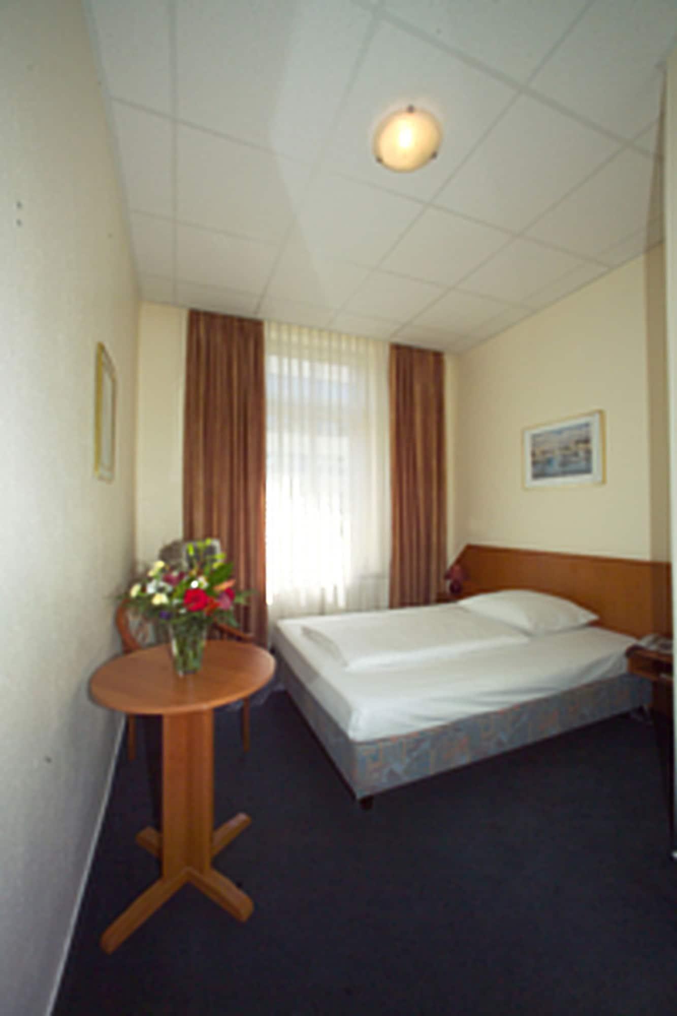 Terminus Am Hauptbahnhof & Zob Hotel