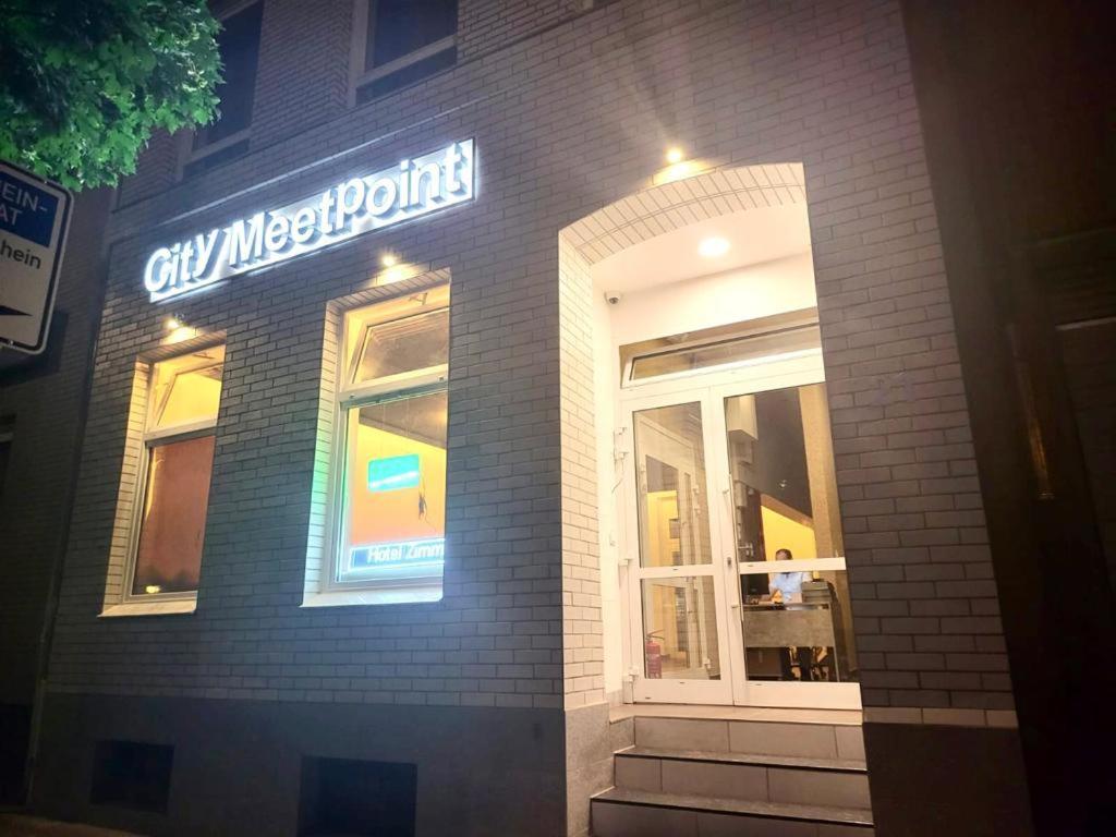 Meetpoint Hotel 2*