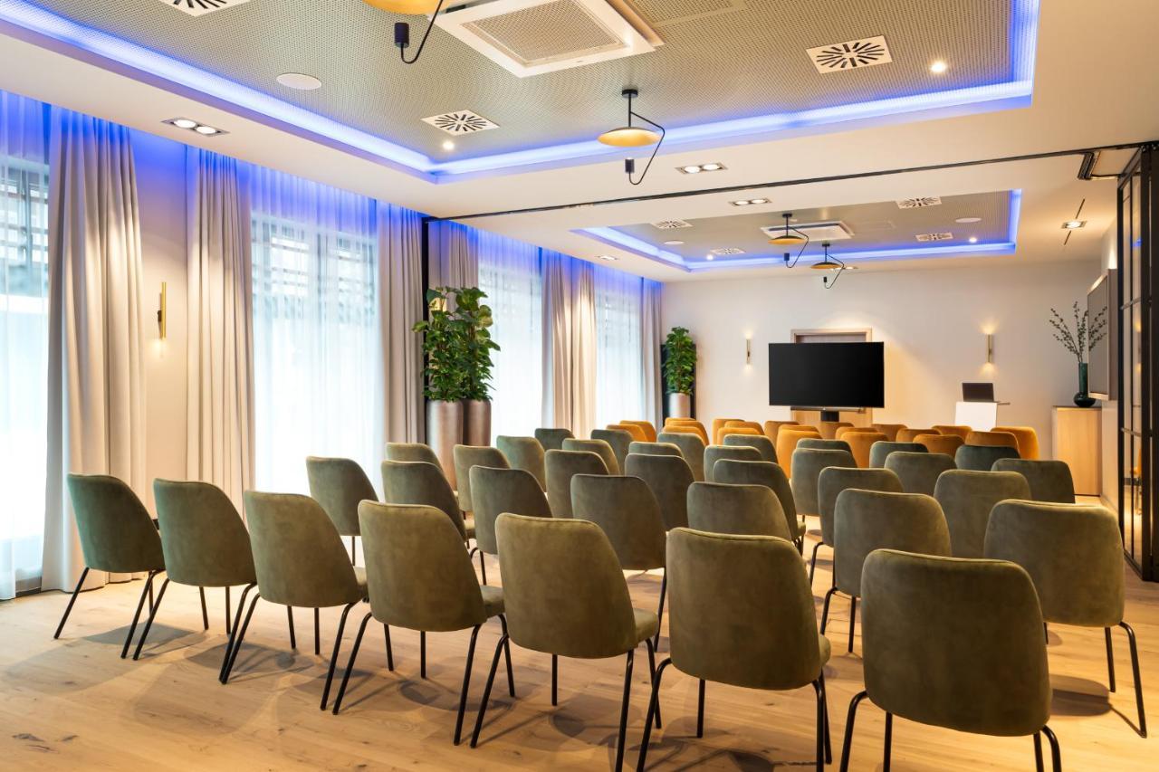 Leonardo Altona Hotel 4*