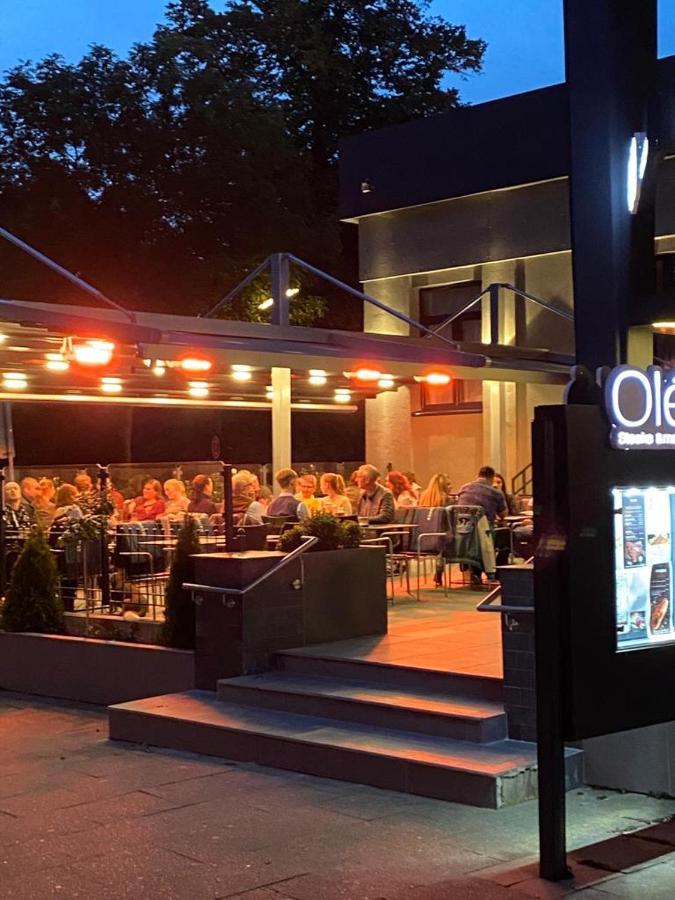 Olé Hotel *