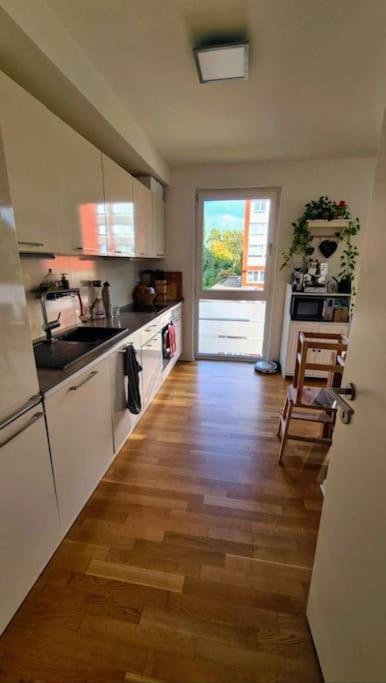 Kinderfreundliche Neubauwohnung Am Hagenbecks Tierpark Mit Balkon Und Spielplatz Apartment *