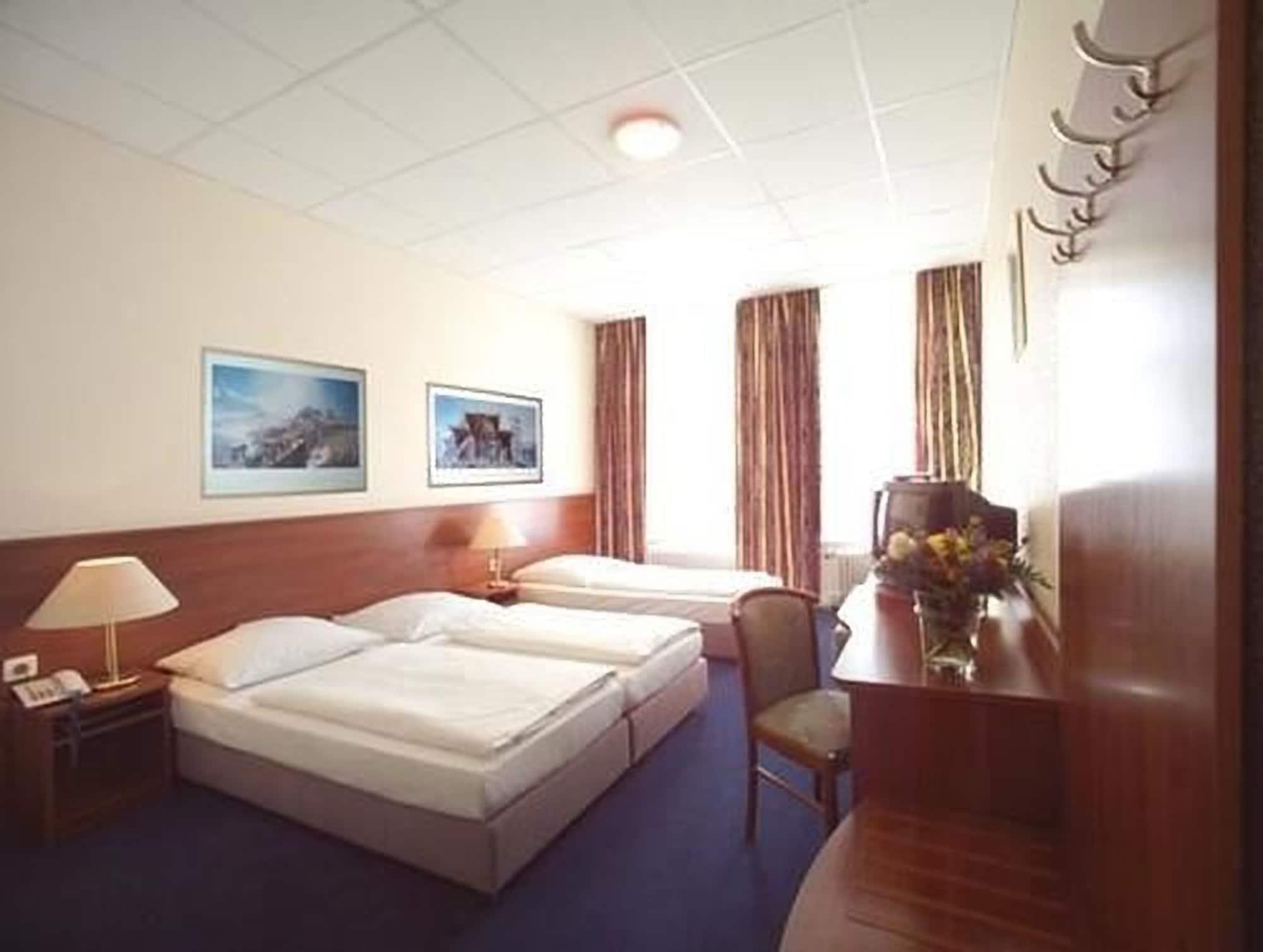 Terminus Am Hauptbahnhof & Zob Hotel 2*