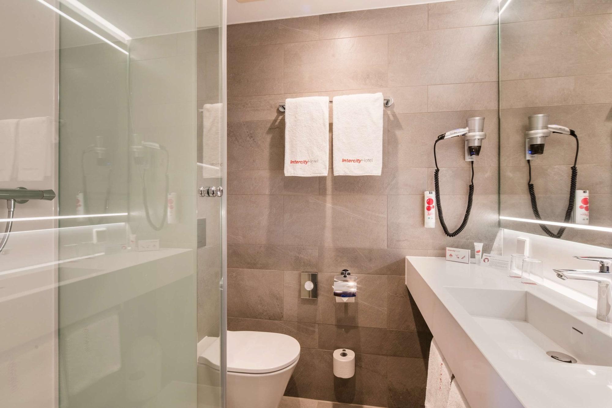 Intercityhotel Hauptbahnhof 4* Hamburg-Harburg