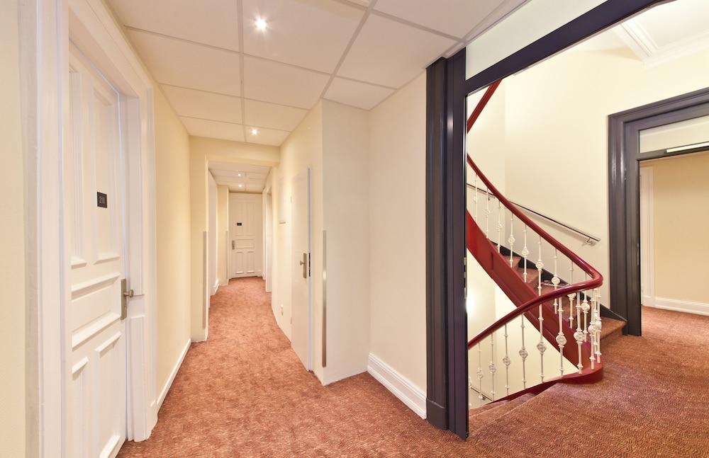 Hotel Novum Alster St. Georg 3*