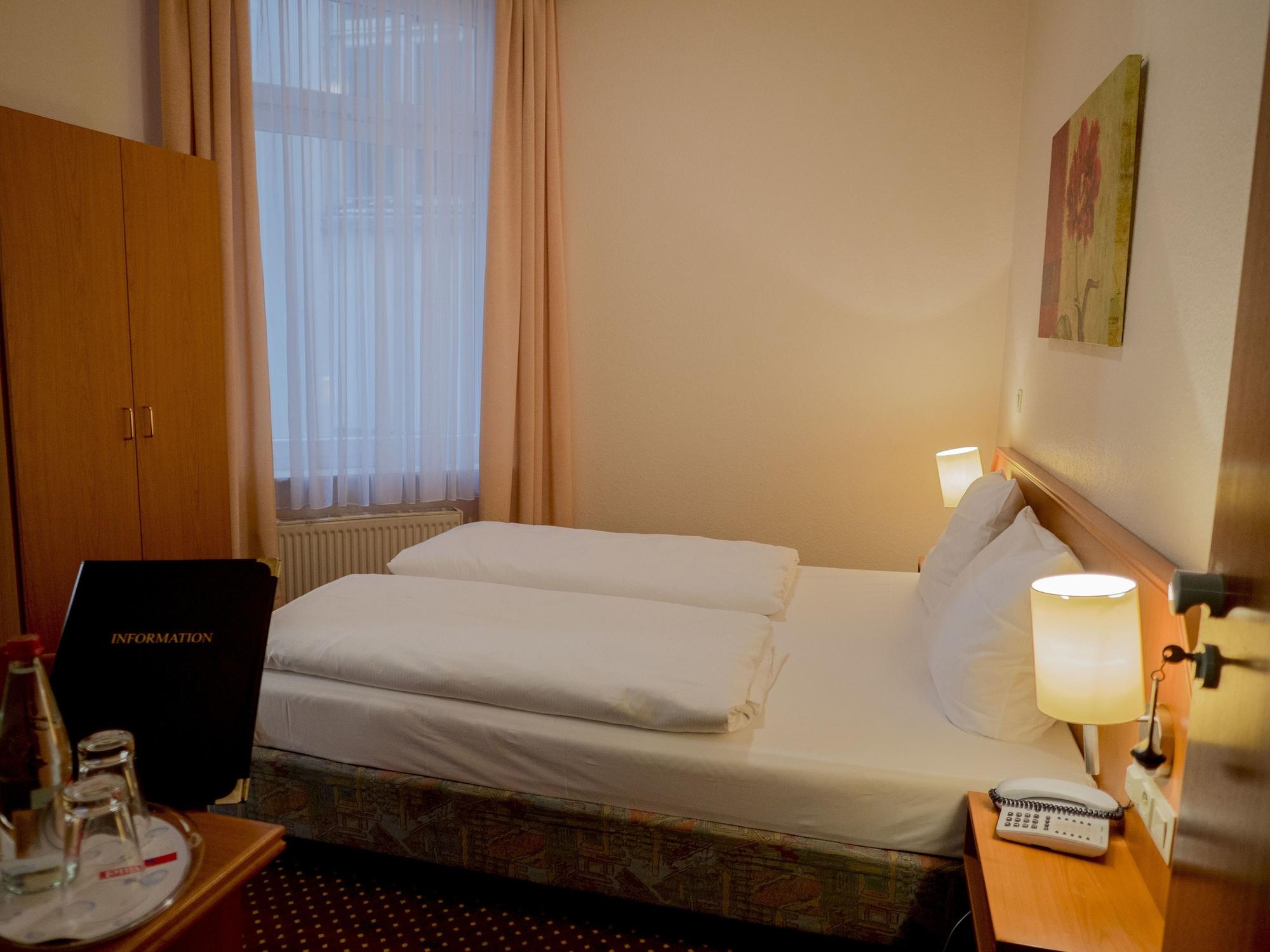 Lumen Am Hauptbahnhof Hotel