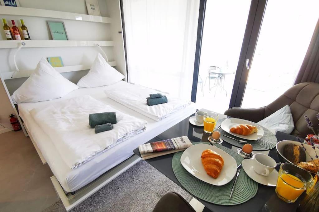 Apartamento Hh 06 By Rockchair - Superhost Status - Modernes Mit Sonnigem Balkon & Premium Boxspringbetten In Winterhude - Geheimtipp *