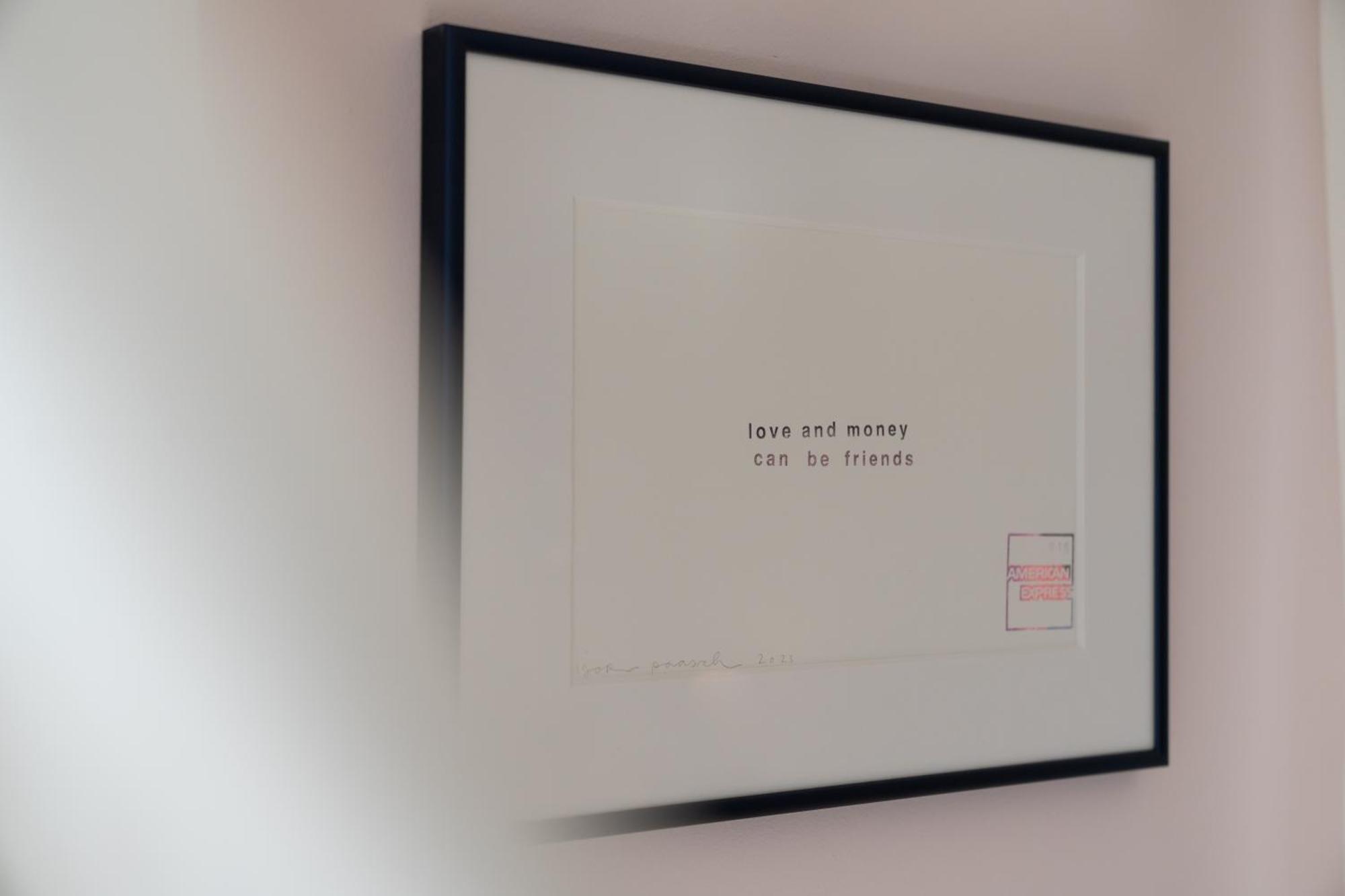 Apartment Cls Moderne City-wohnung Tiefgarage, Klimaanlage, 65 Zoll Smart-tv, E-laden, Balkon, Parken, Blick Ueber Hamburg, Cafe Im Haus, Bus Gegenueber, Flex Check In