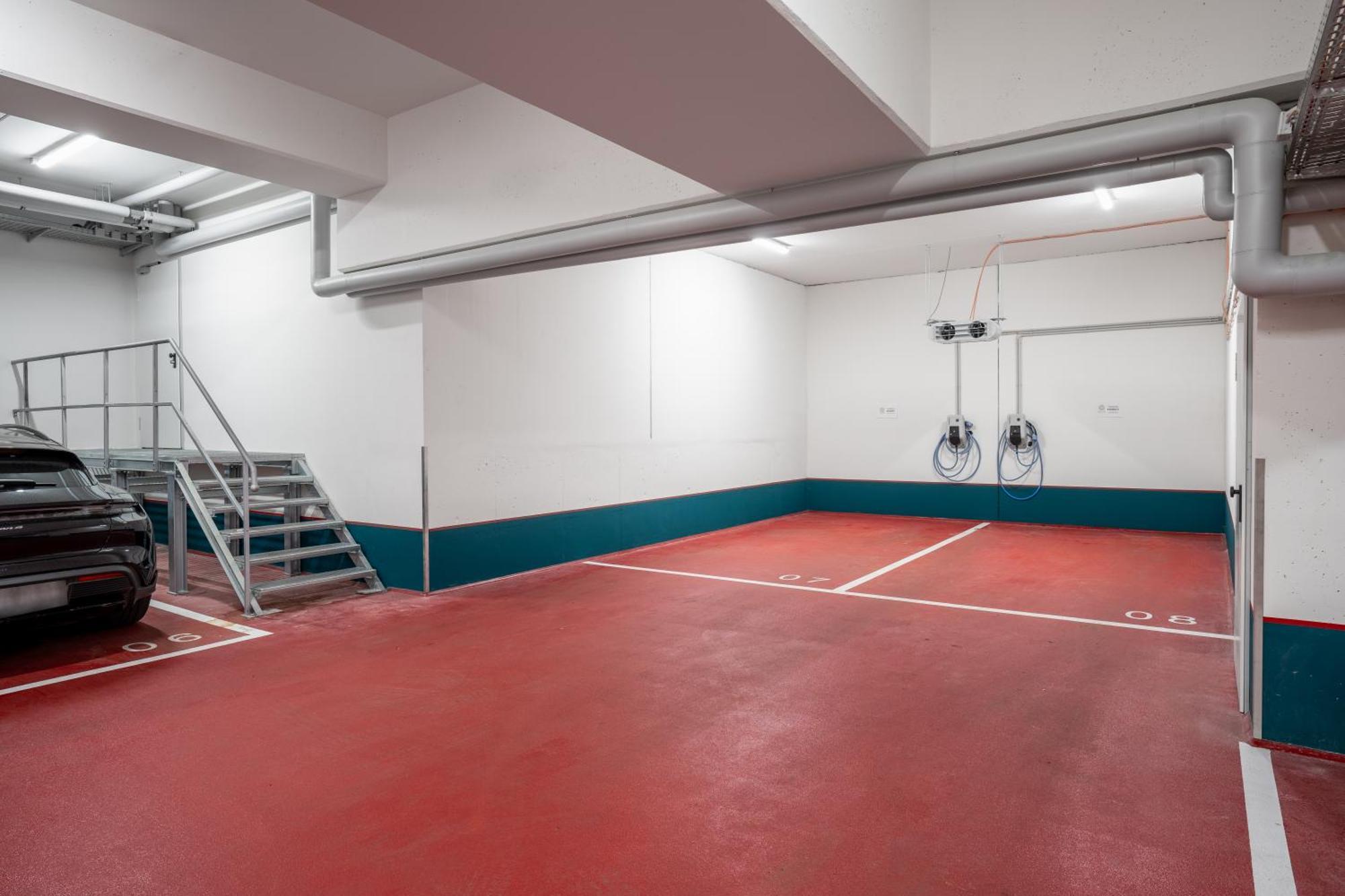 Cls Moderne City-wohnung Tiefgarage, Klimaanlage, 65 Zoll Smart-tv, E-laden, Balkon, Parken, Blick Ueber Hamburg, Cafe Im Haus, Bus Gegenueber, Flex Check In