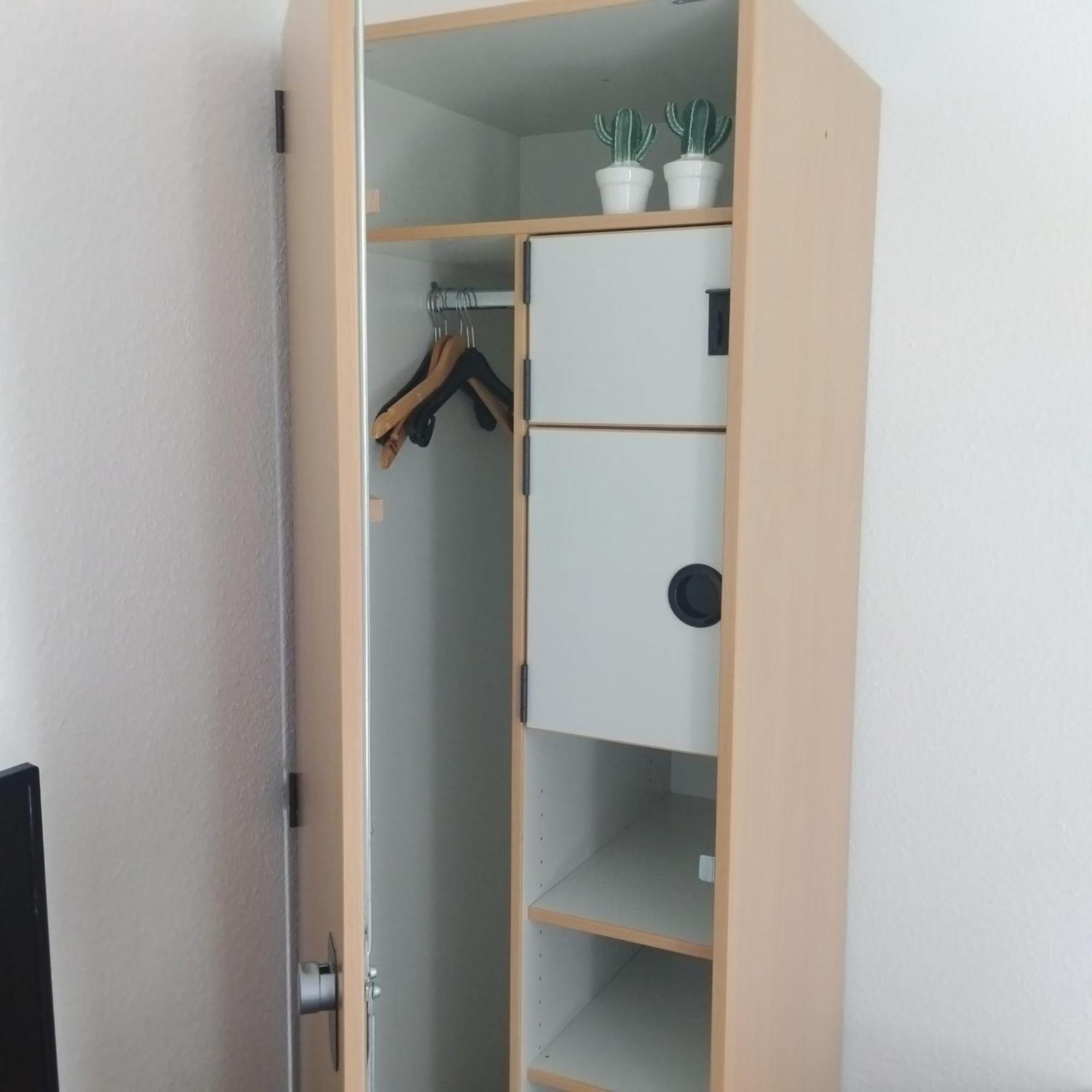 Monteurzimmer In West Bei Hansezimmer Hostel *