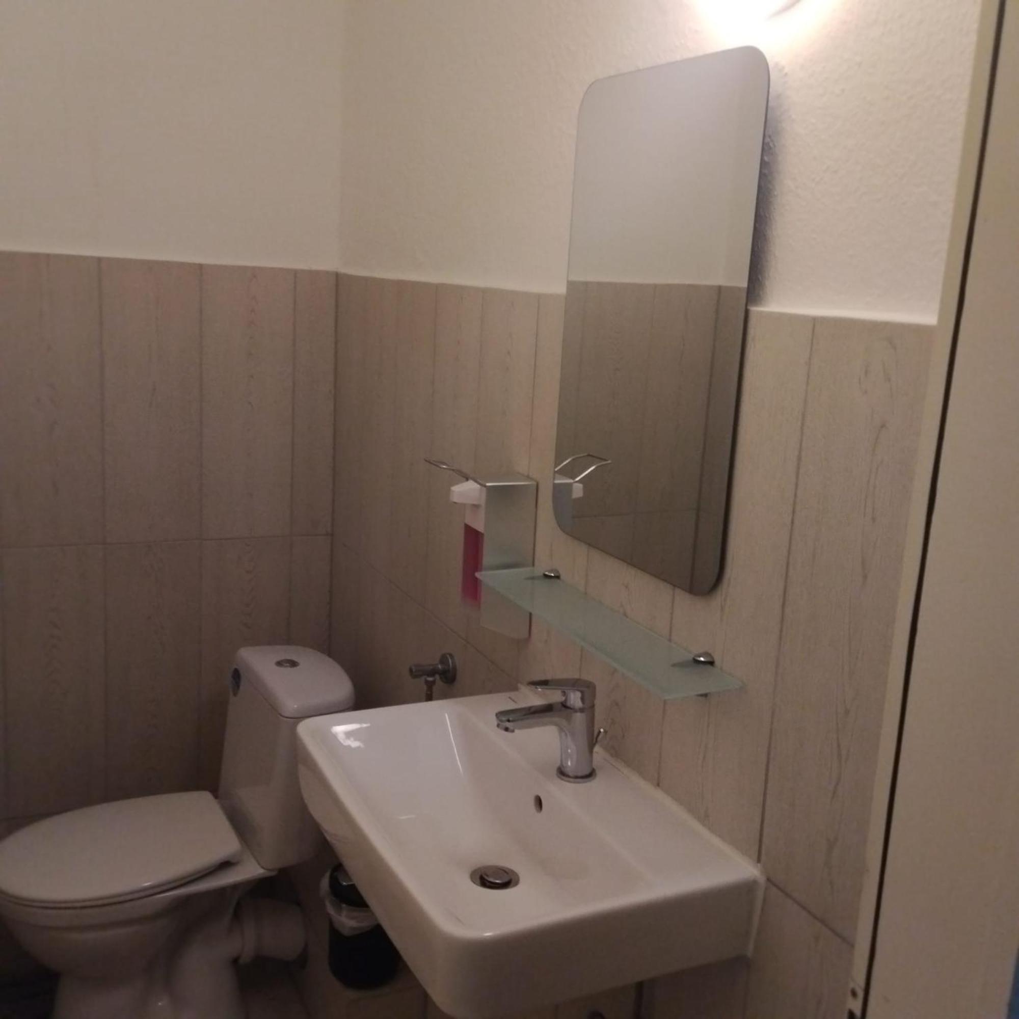 Hostel Monteurzimmer In West Bei Hansezimmer *