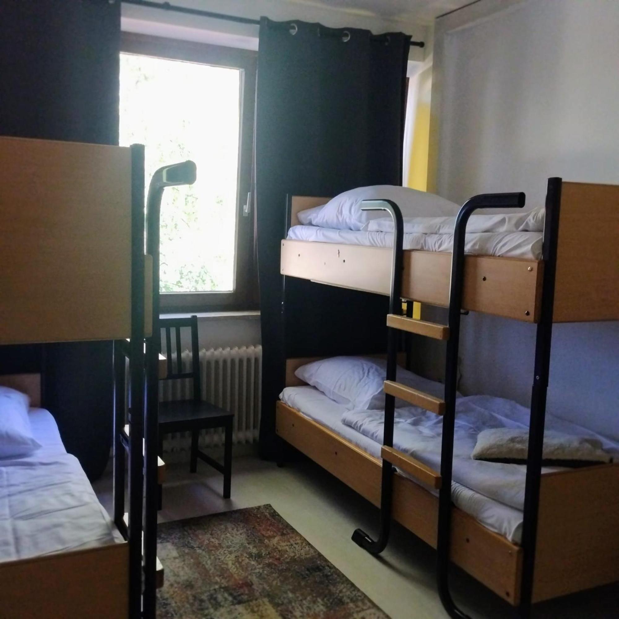 Hostel Monteurzimmer In West Bei Hansezimmer *