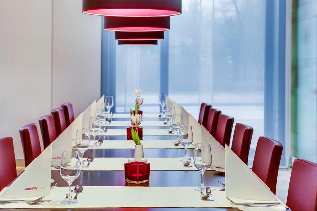 Intercityhotel Dammtor-messe 4* Hamburgo