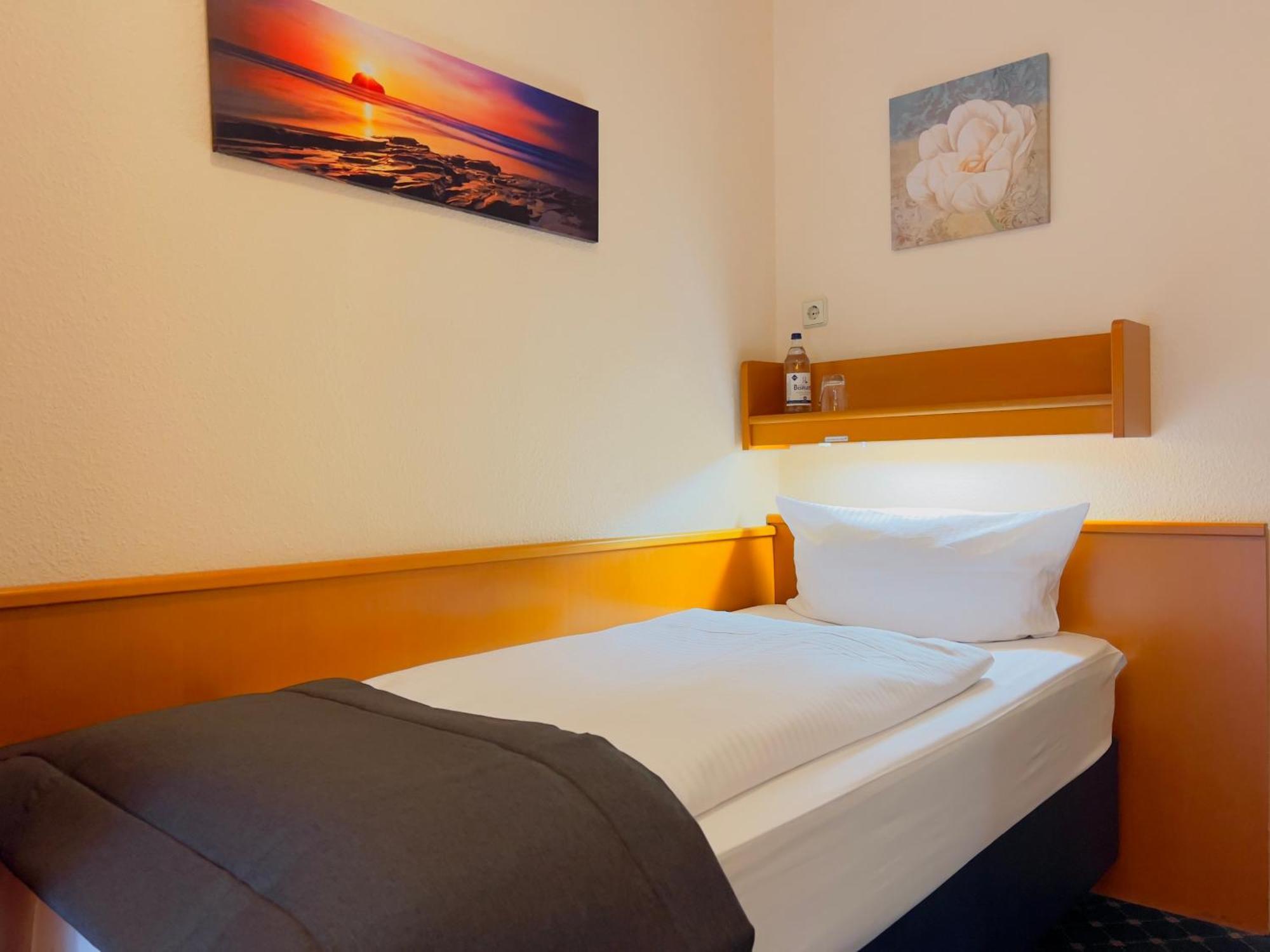 Elbbruecken 3* Hamburg