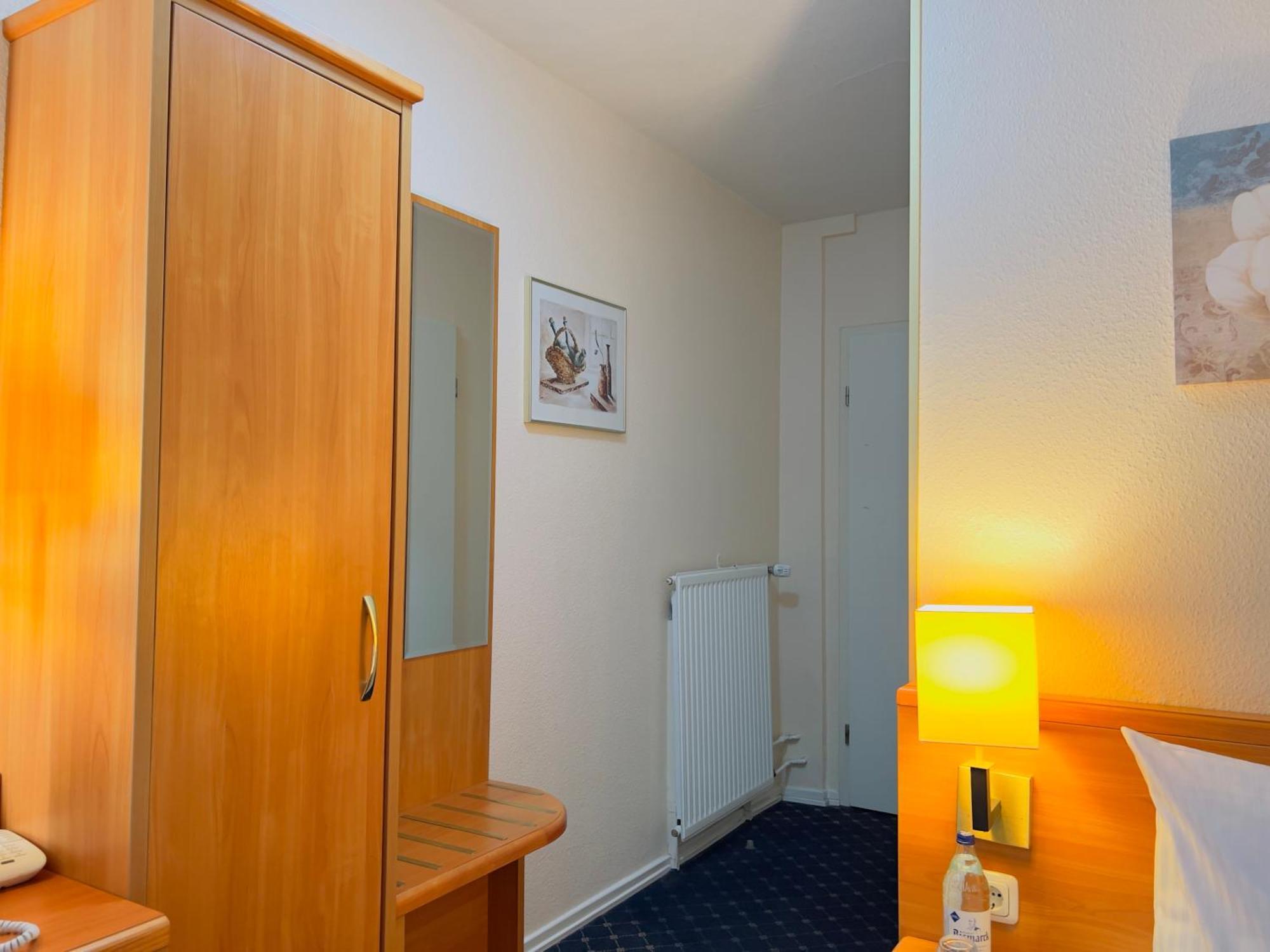 Elbbruecken 3* Hamburg