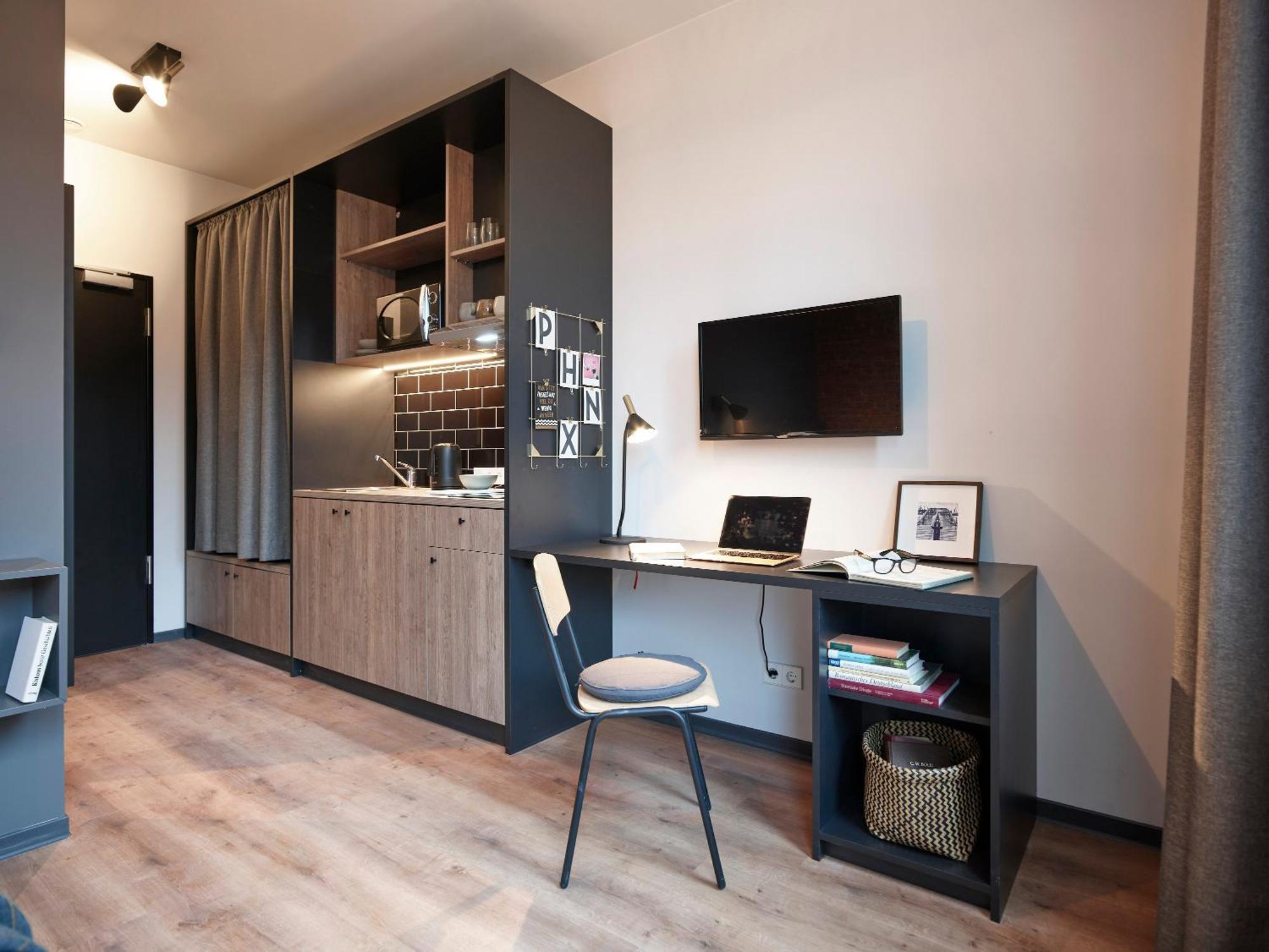Phnx Aparthotel