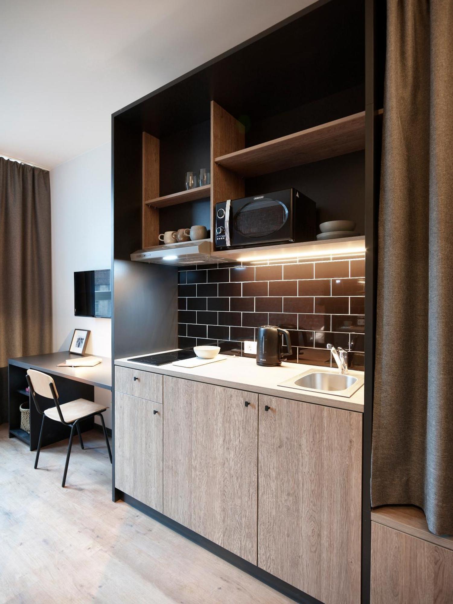 Phnx Aparthotel