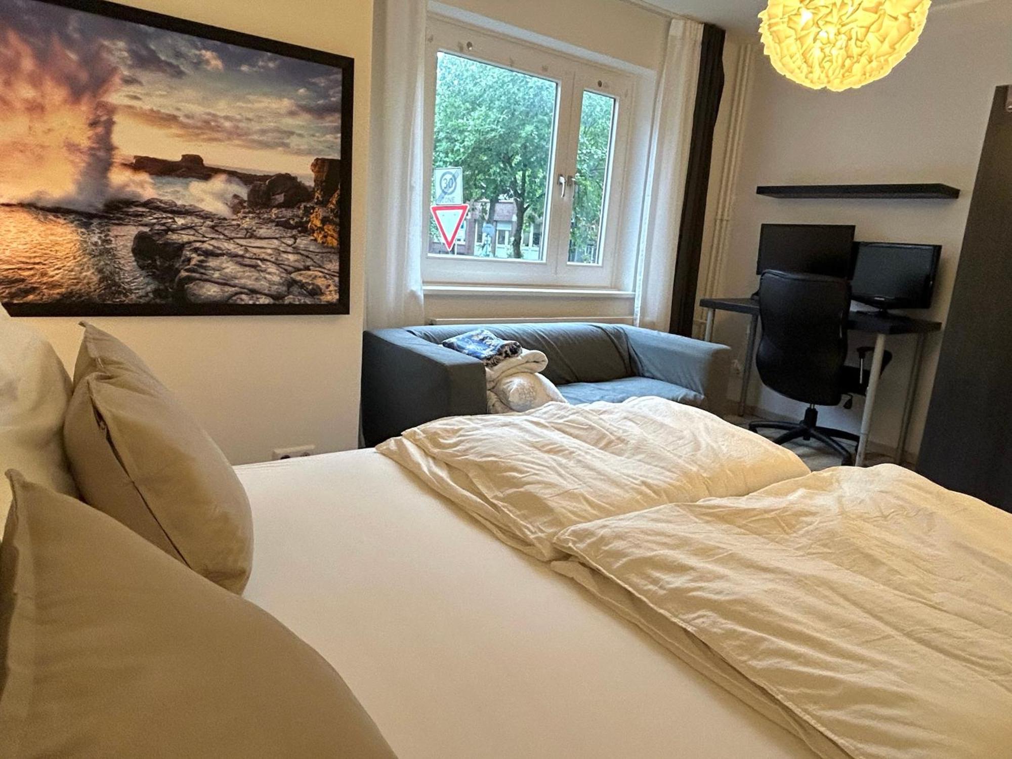 Apartment Gemuetliche Zentralgelegene 2 Zimmer In Hamburg