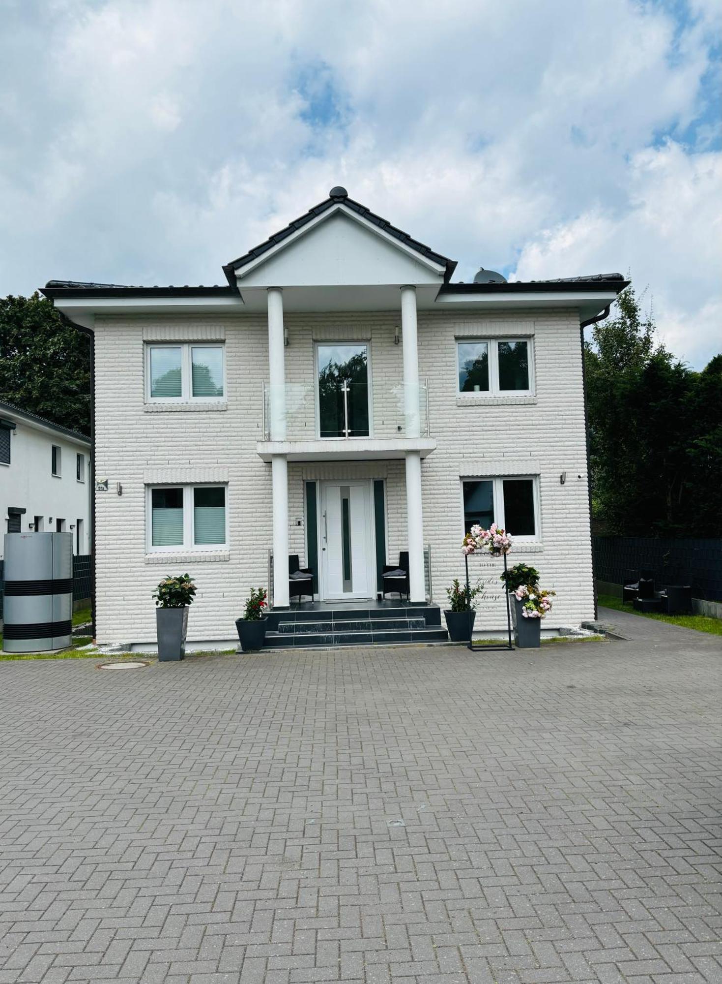 Modern Living In Hamburg-wandsbek Self Check-in 2x Schlafzimmer 1x Schlafsofa Hamburgo