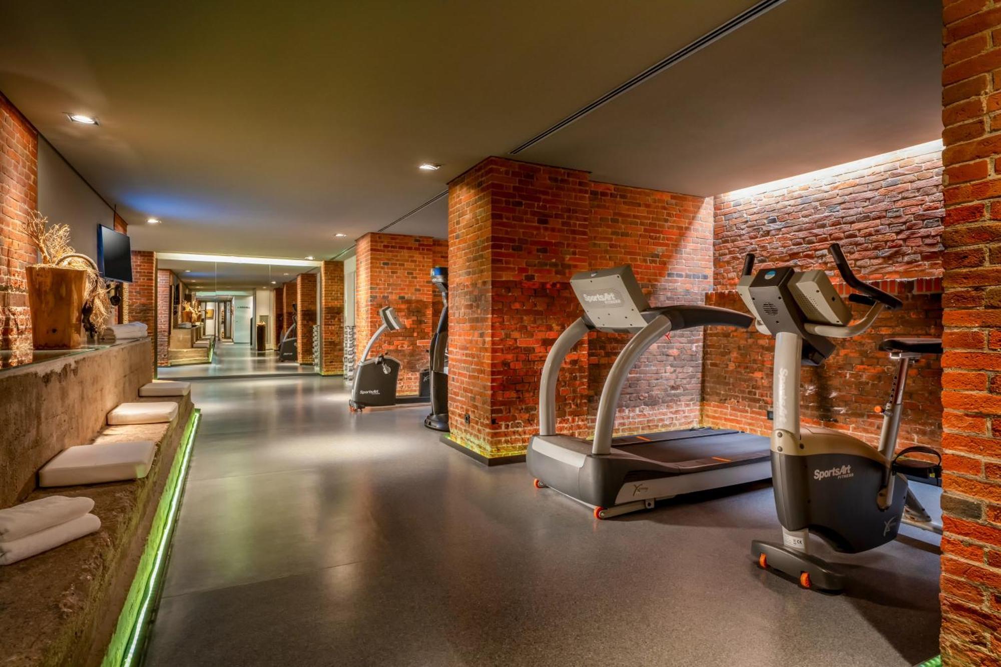 Moevenpick Hotel 4*