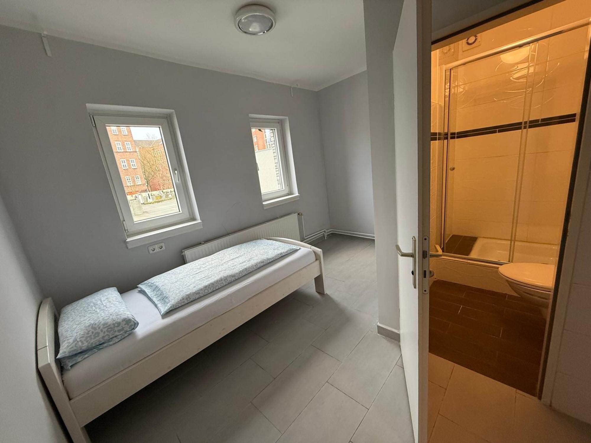 Rest L97 Guest house *