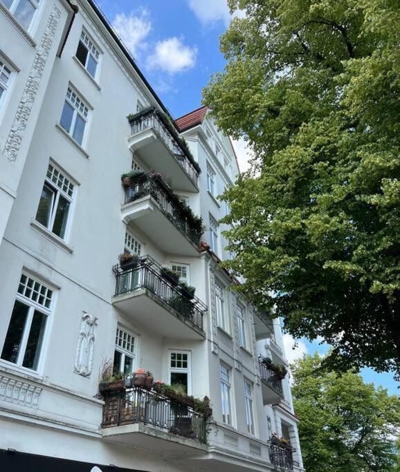Art Nouveau Penthouse At The Park Hamburg-Harburg
