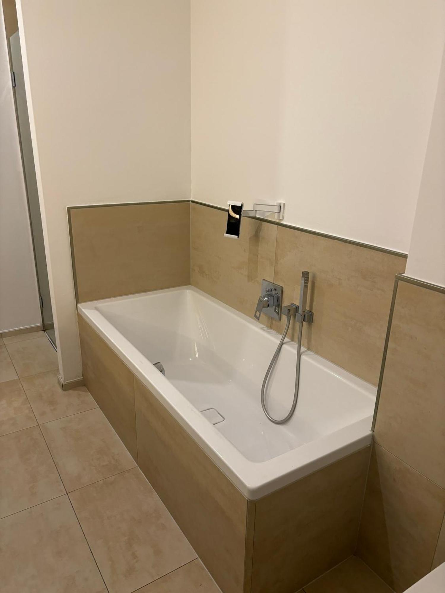 90 Qm Shanghaiallee Appartement *