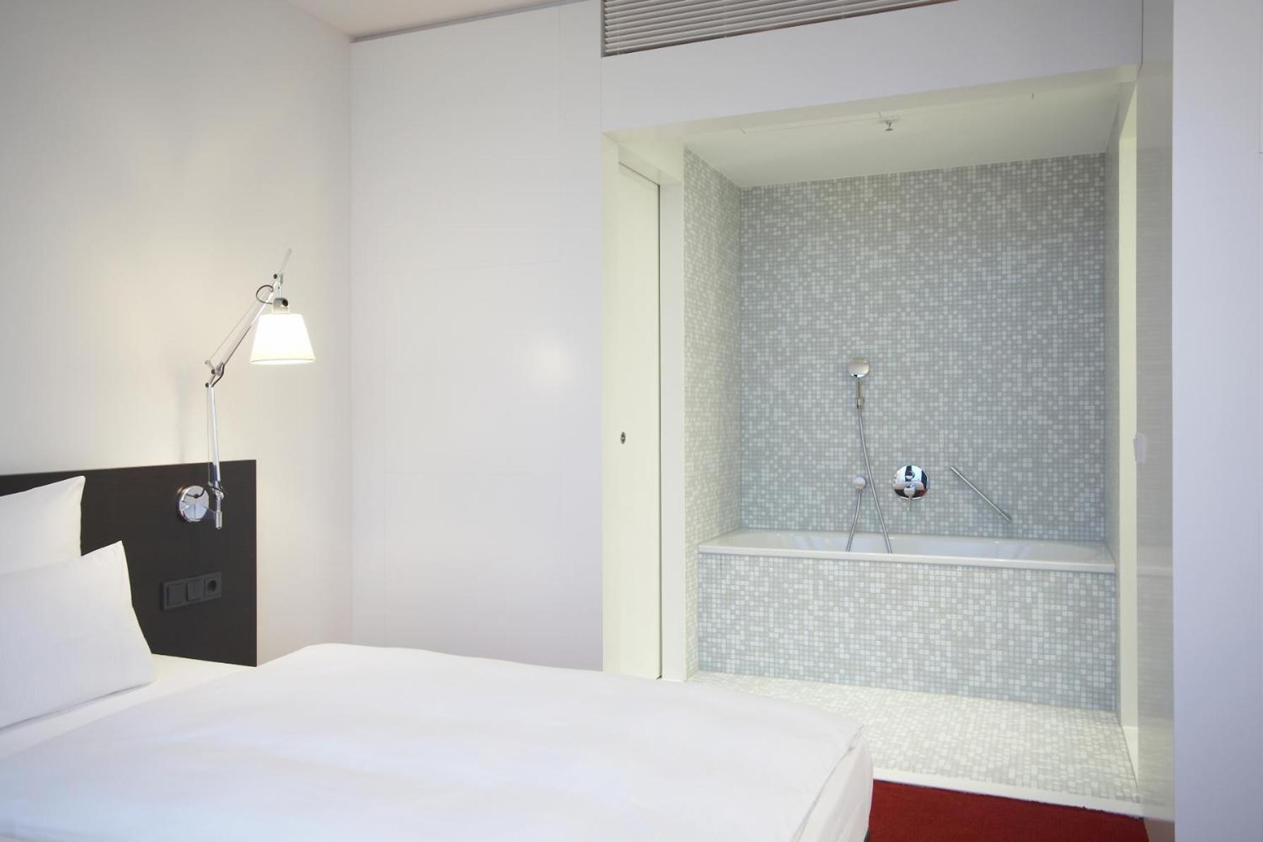 Empire Riverside Hotel 4*