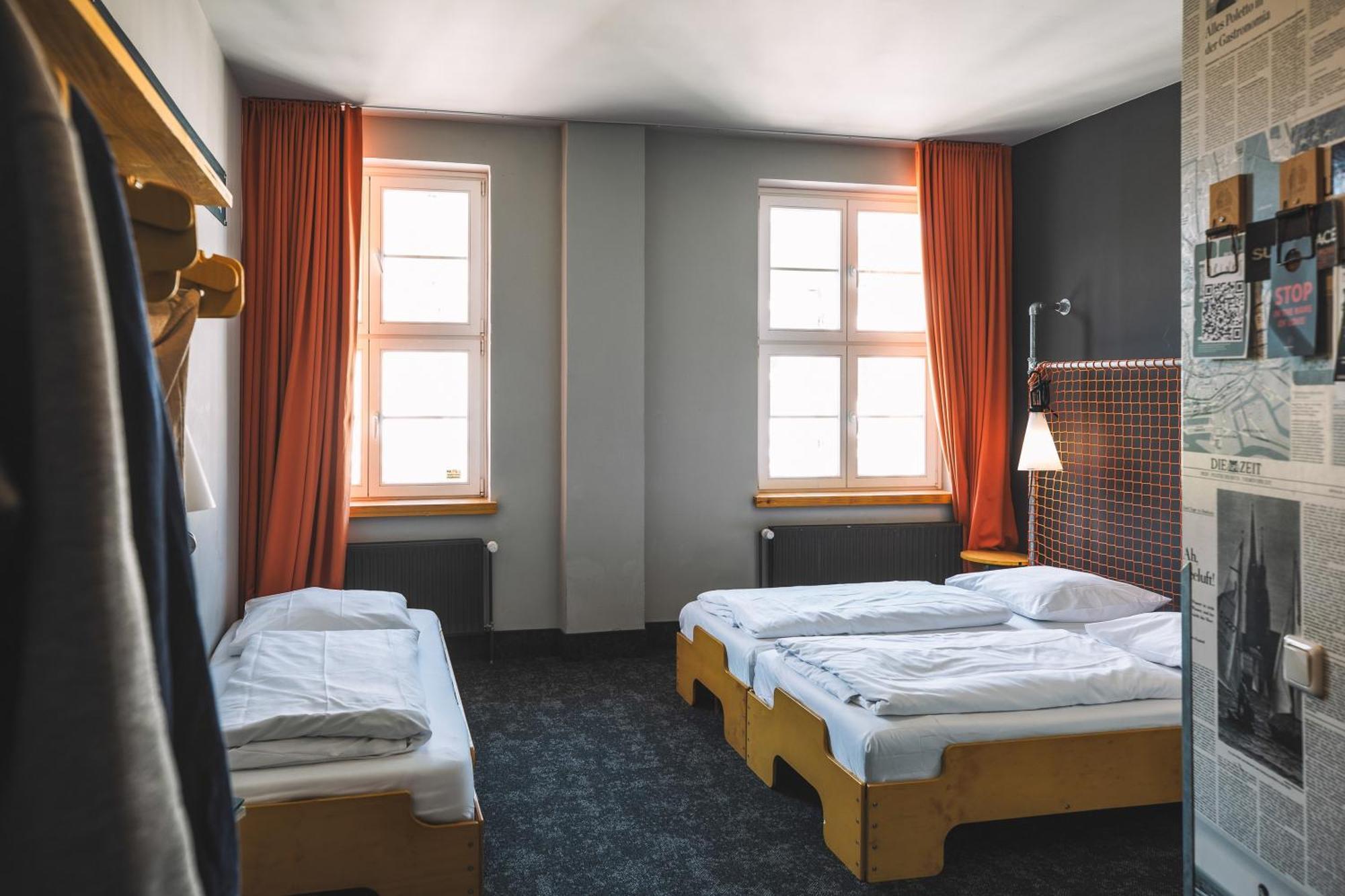 Superbude Hamburg St Pauli 3* Hamburgo