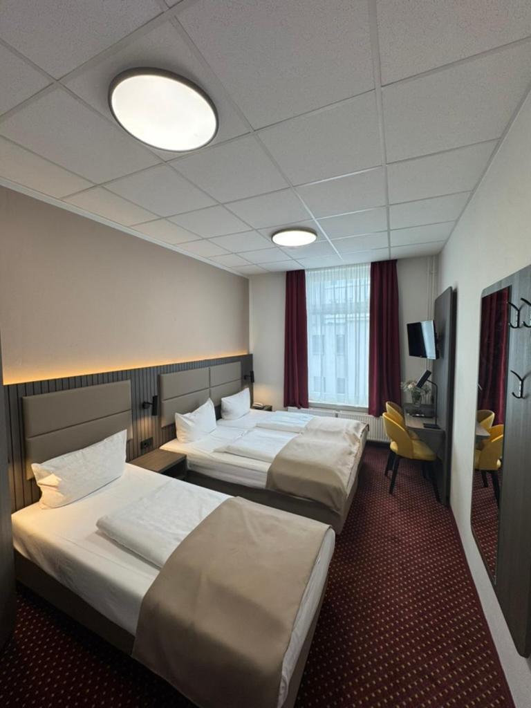 Lumen Am Hauptbahnhof Hotel 3*