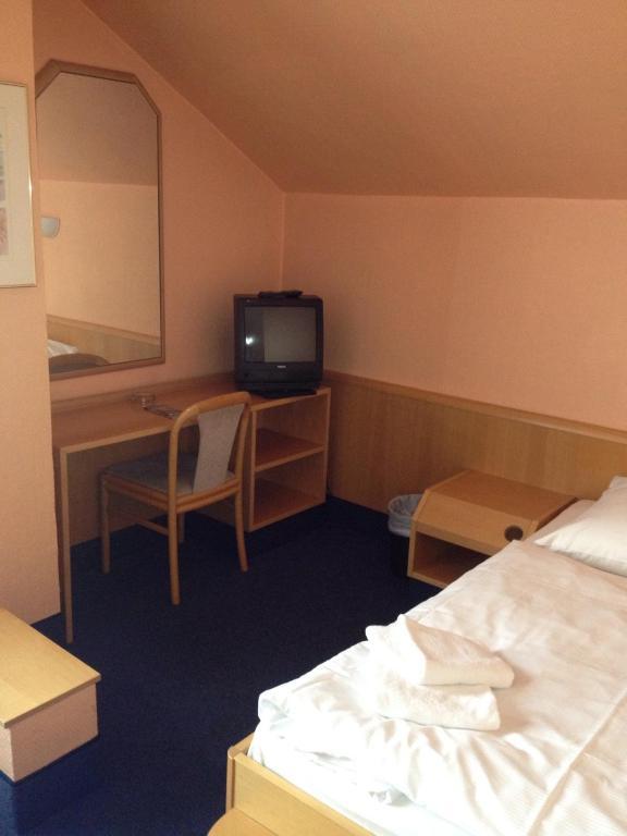 A1 Raststaette & Motel Hamburg-Stillhorn Motel 2*