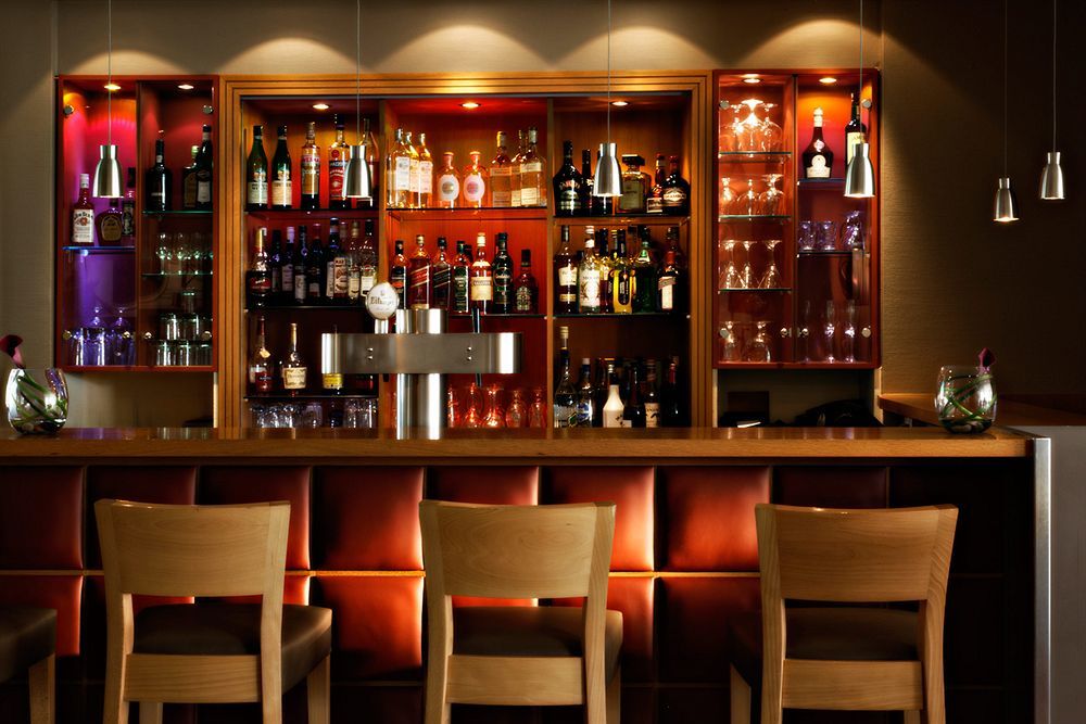 Hotel Leonardo Airport 4*