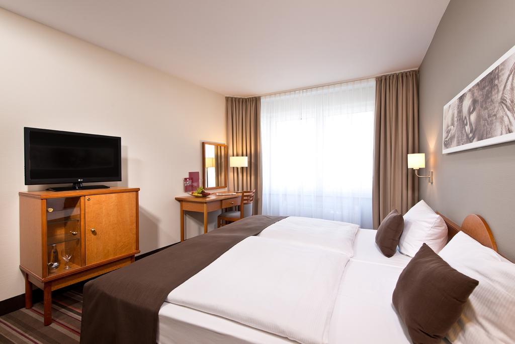 Leonardo Airport Hotel