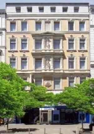 Lumen Am Hauptbahnhof Hotel 3*