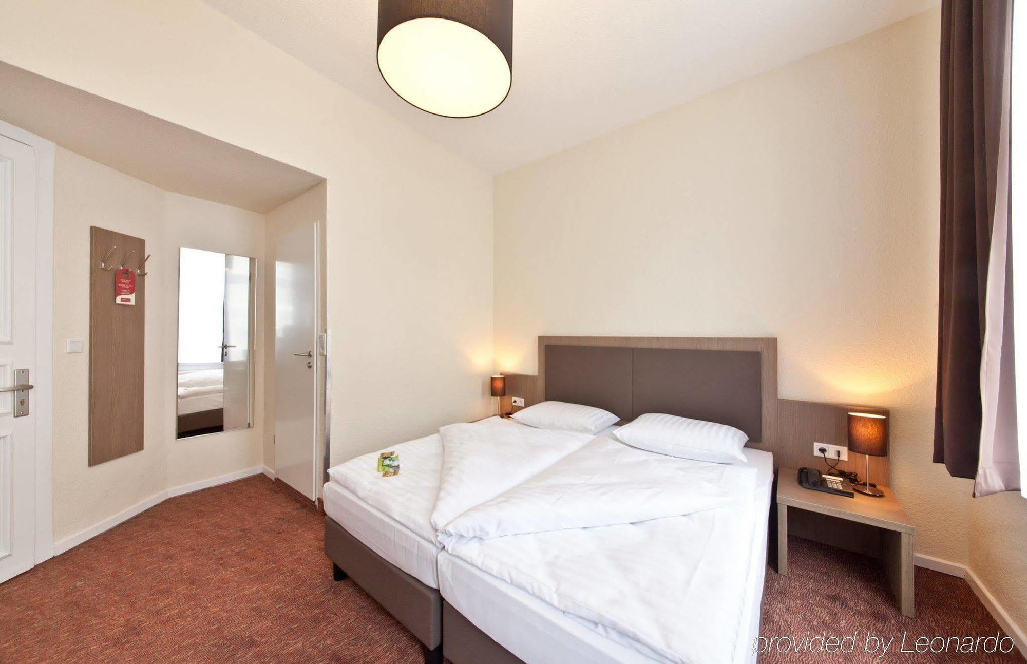 Hotel Novum Alster St. Georg 3*