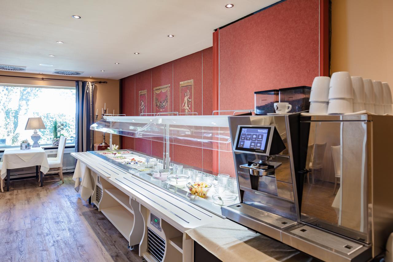 Zum Zeppelin Hotel 3*
