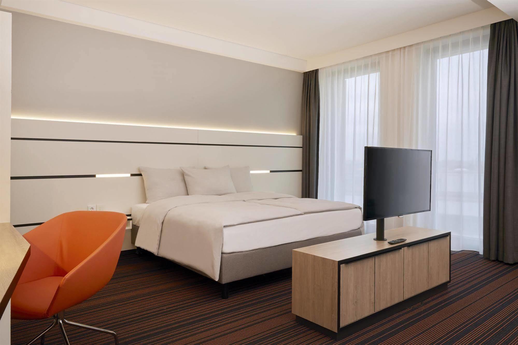 Hotel Hyperion 5*