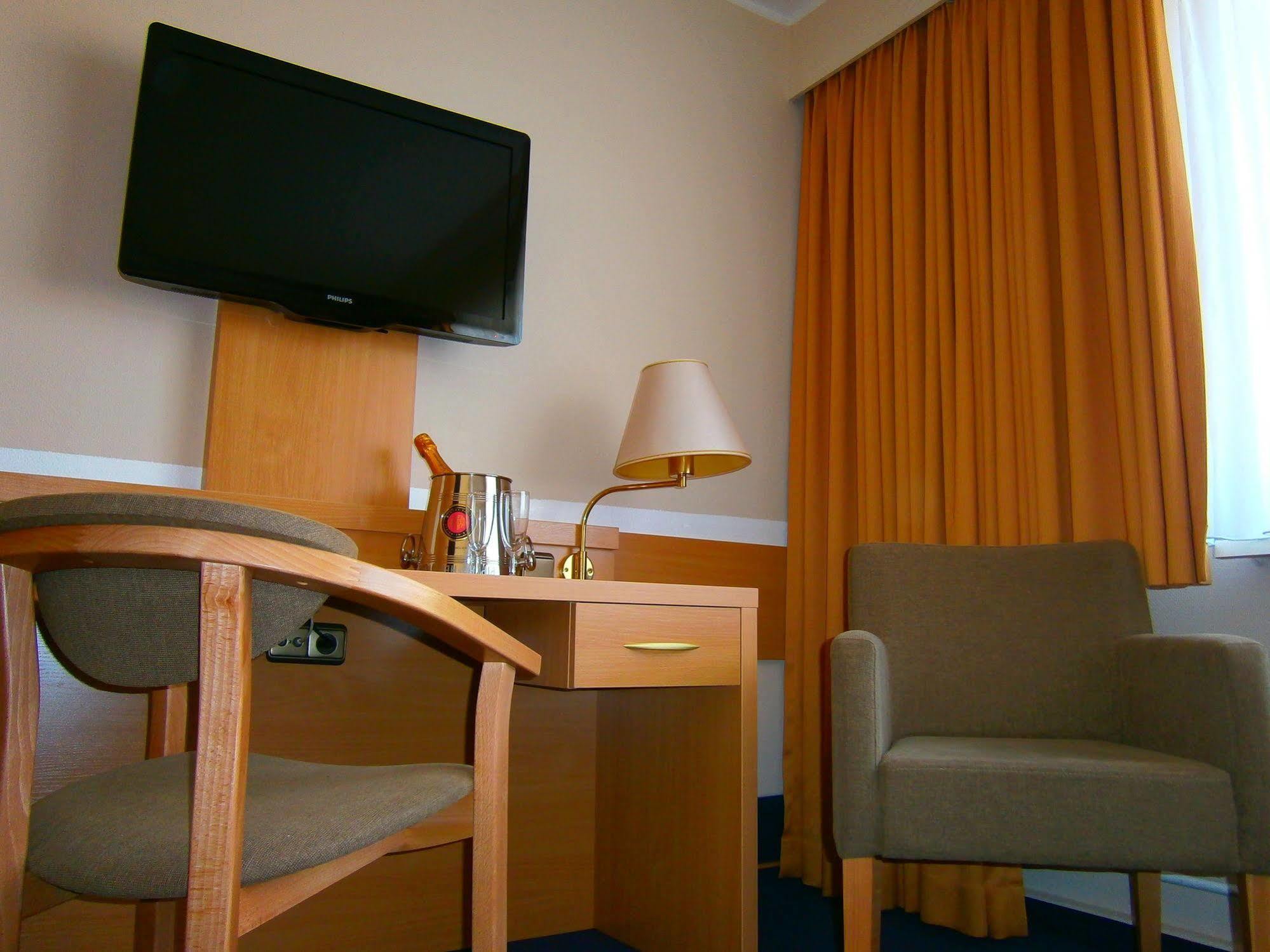 Sachsentor 3* Hamburg-Harburg